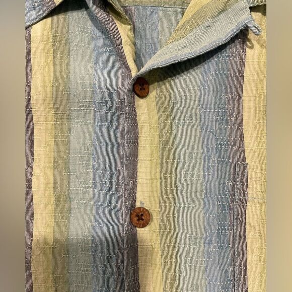 Tommy Bahama 100% Silk Short Sleeve - Picture 3 of 4
